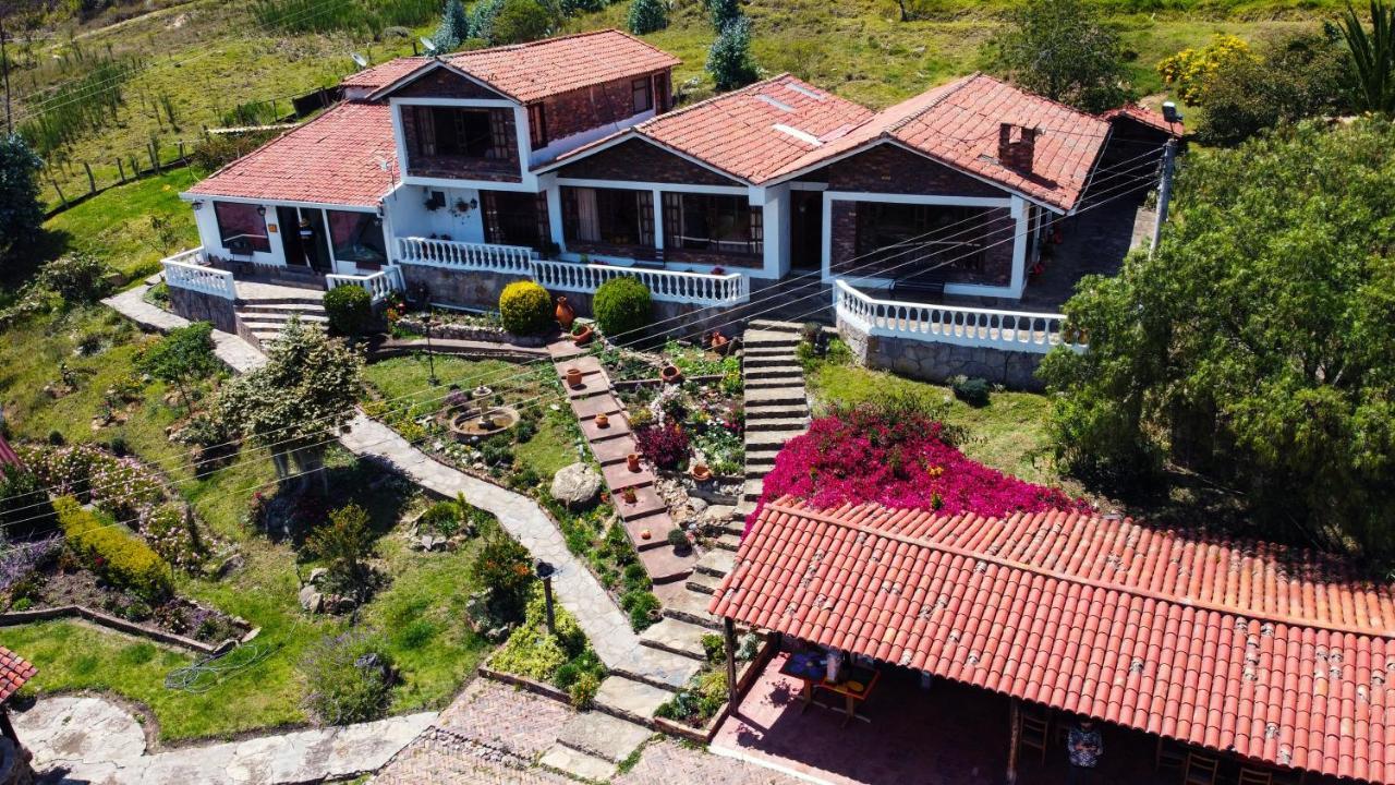 Villa Patty Tibasosa Exterior photo