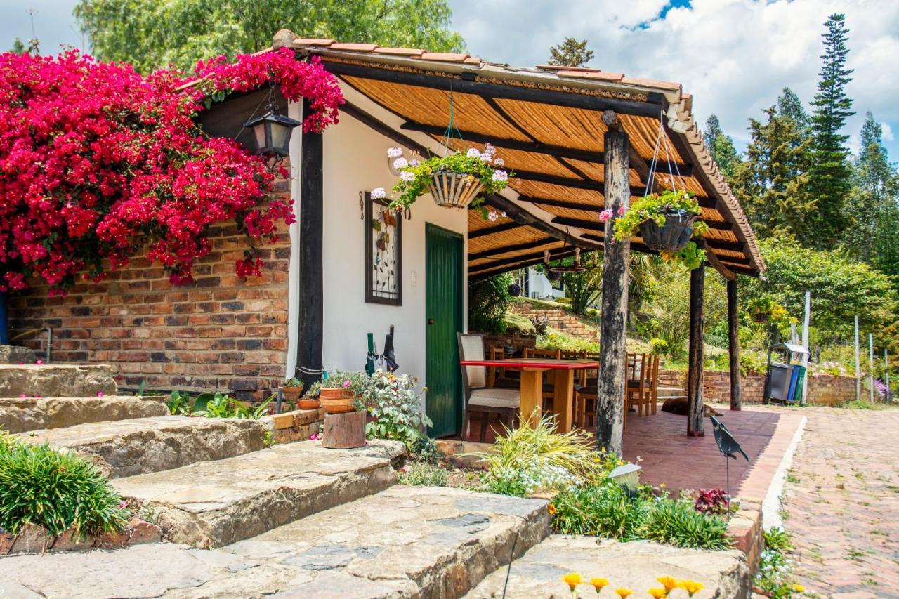 Villa Patty Tibasosa Exterior photo